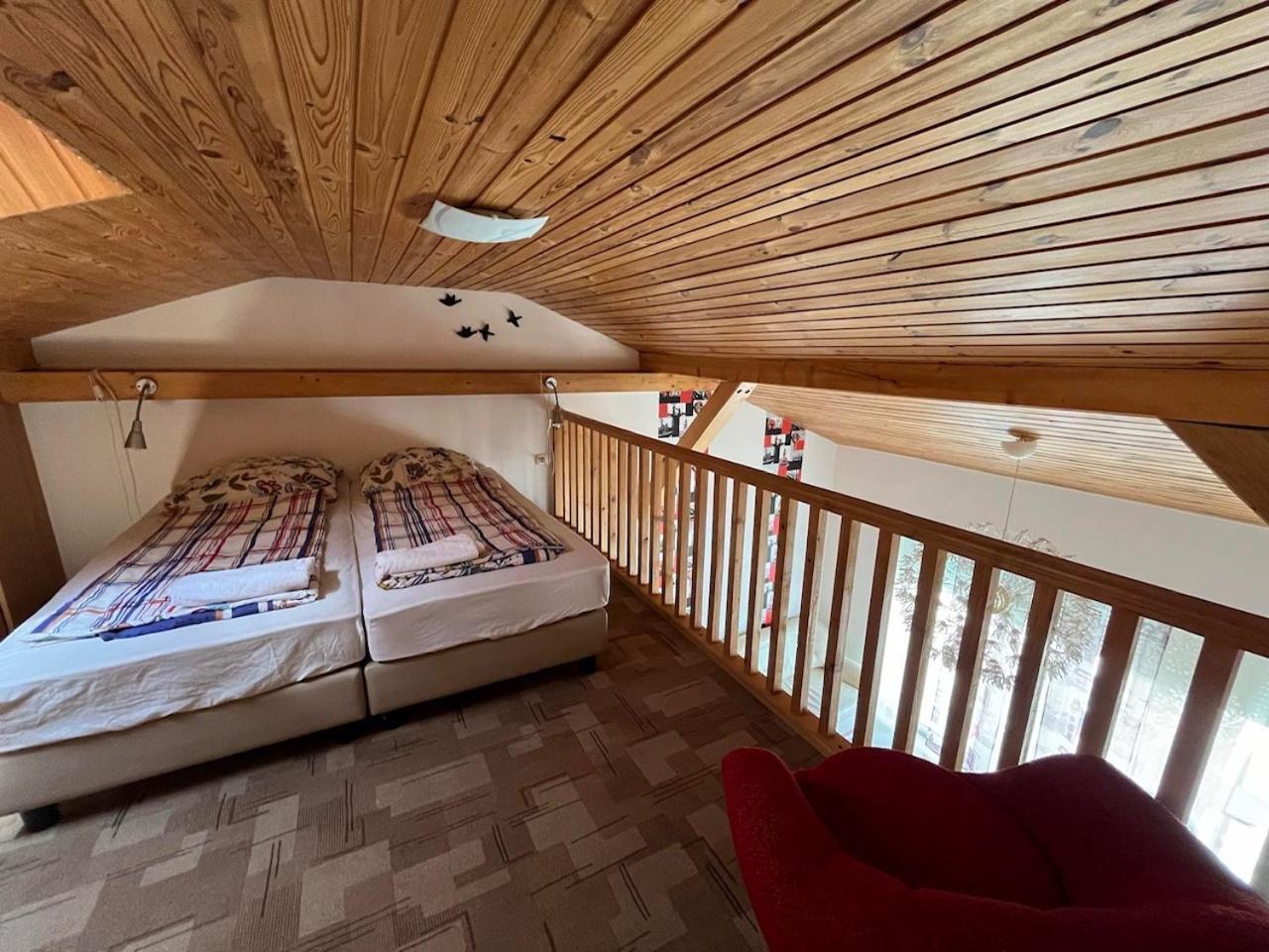 City Apartman Haz Balatonlelle Extérieur photo