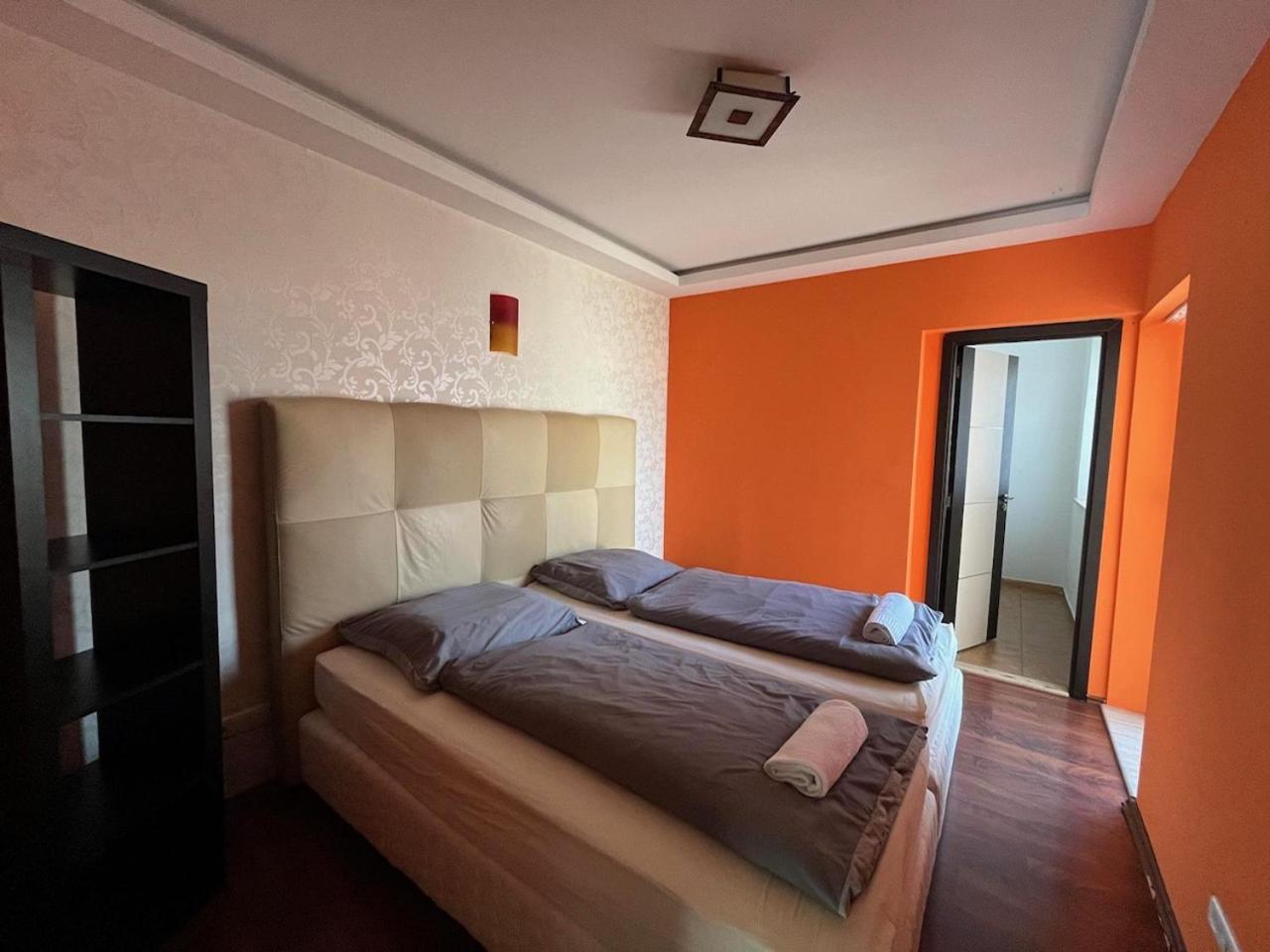 City Apartman Haz Balatonlelle Extérieur photo