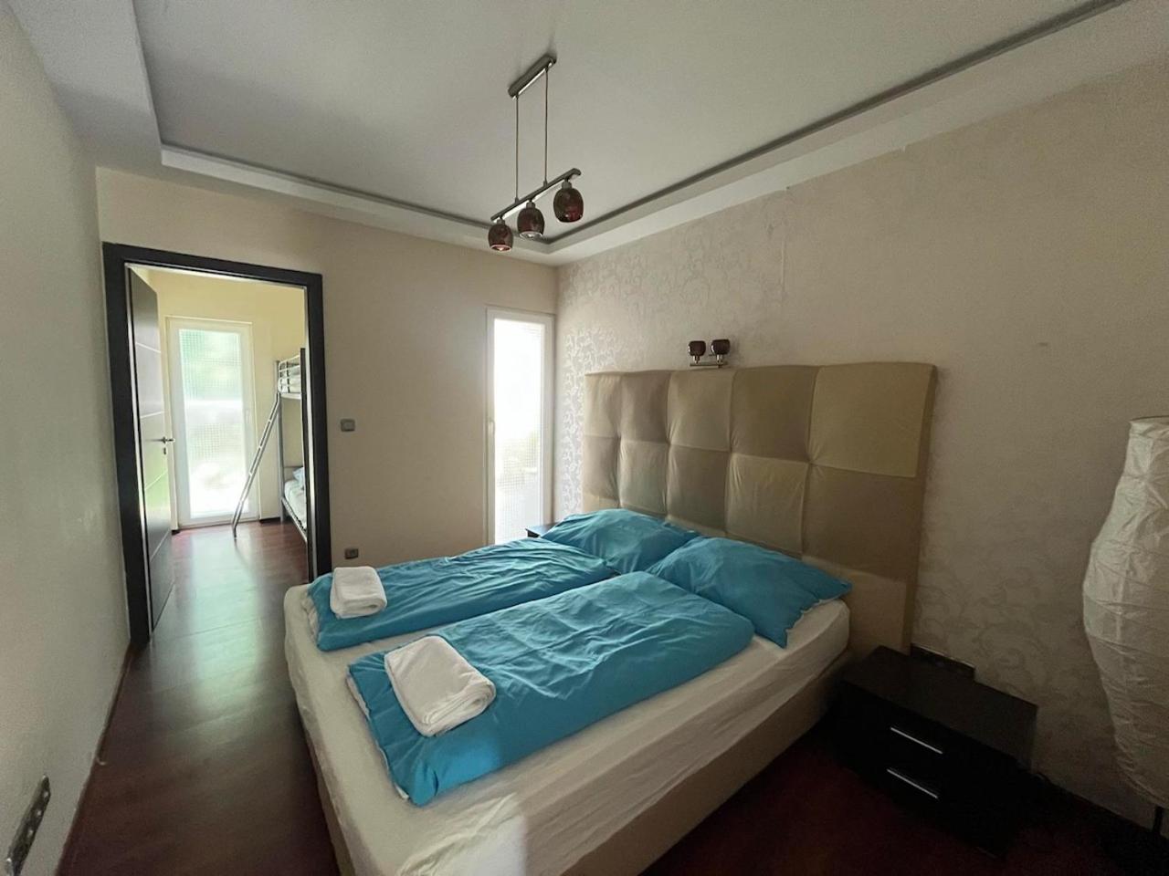 City Apartman Haz Balatonlelle Extérieur photo