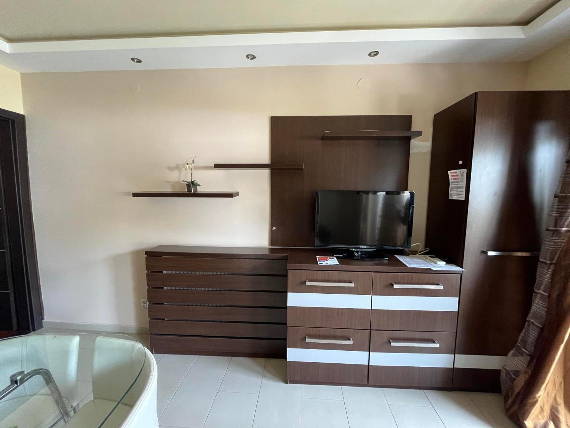 City Apartman Haz Balatonlelle Extérieur photo